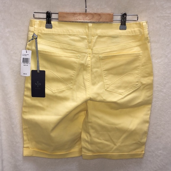 NYDJ Popcorn Bermuda Shorts, size 10P NWT - Picture 2 of 7